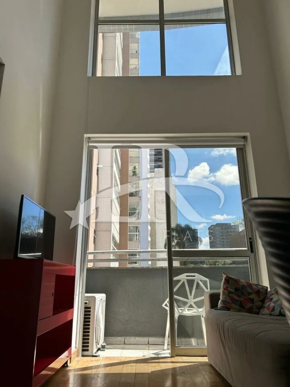 LR Flats Apartamento e Studio - Duplex para Locação em Pinheiros