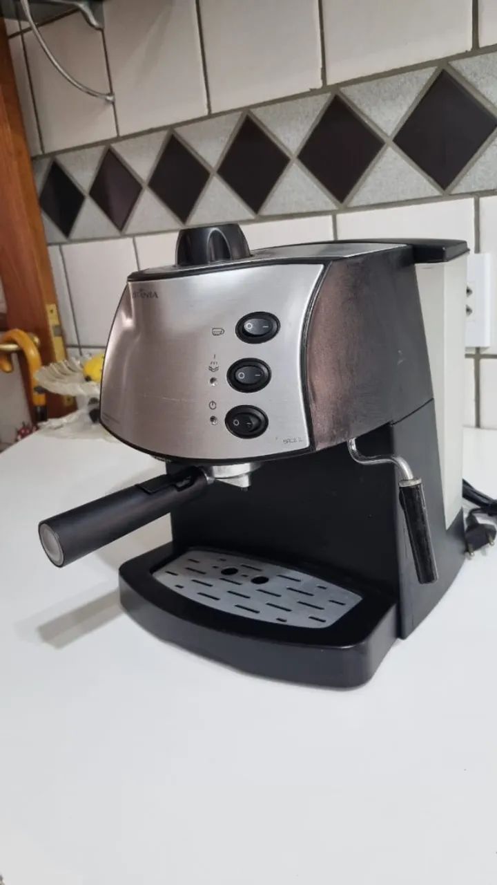 Cefeteira Expresso Britânia BRCE2 Preto/Prata - Foto 2