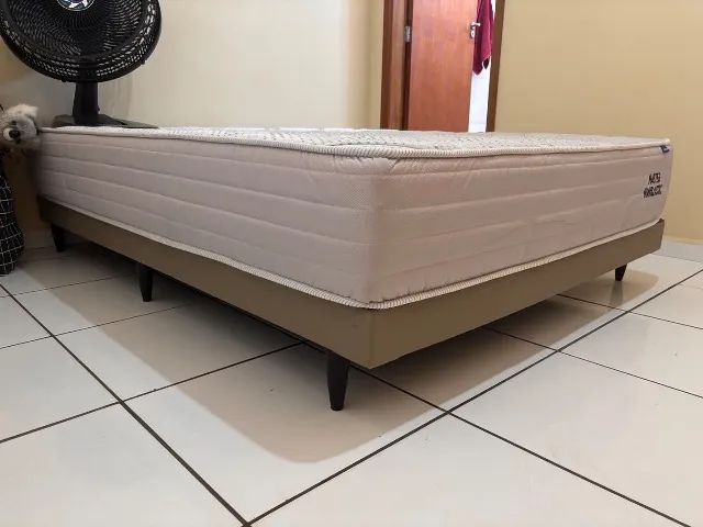 Vendo base de cama casal e colchão, ambos da marca Ortobom - Foto 4