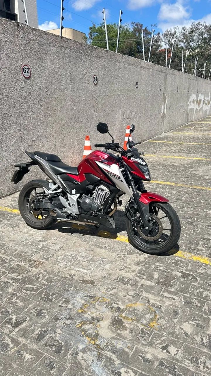 CB 300 - 2026
