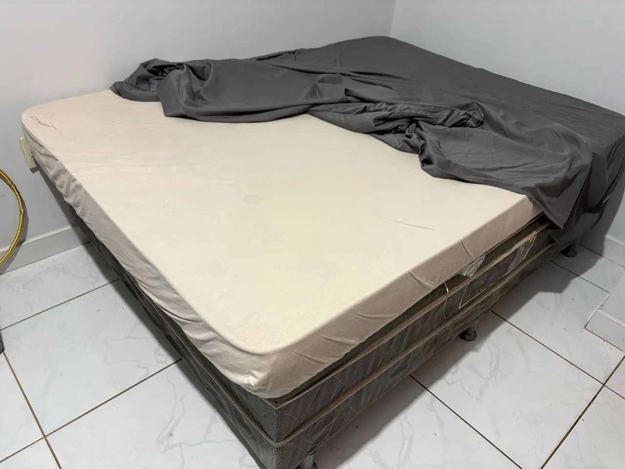 Cama de casal box + colchão com capa  - Foto 4