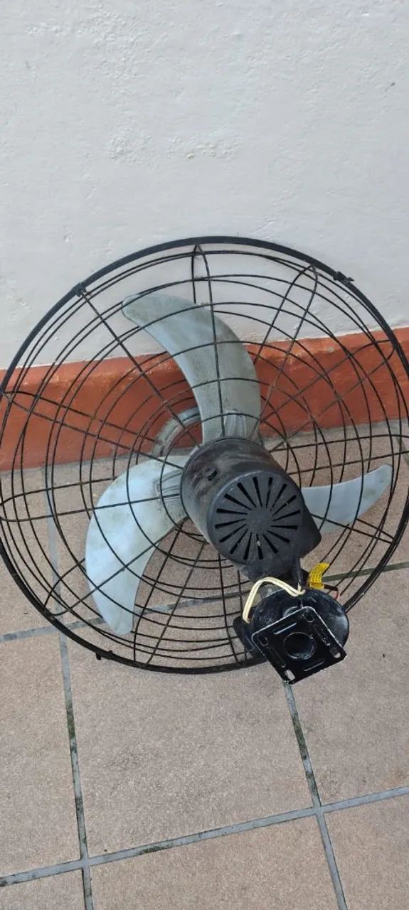 Ventilador de parede Ventisol 70cm bivolt - Foto 2