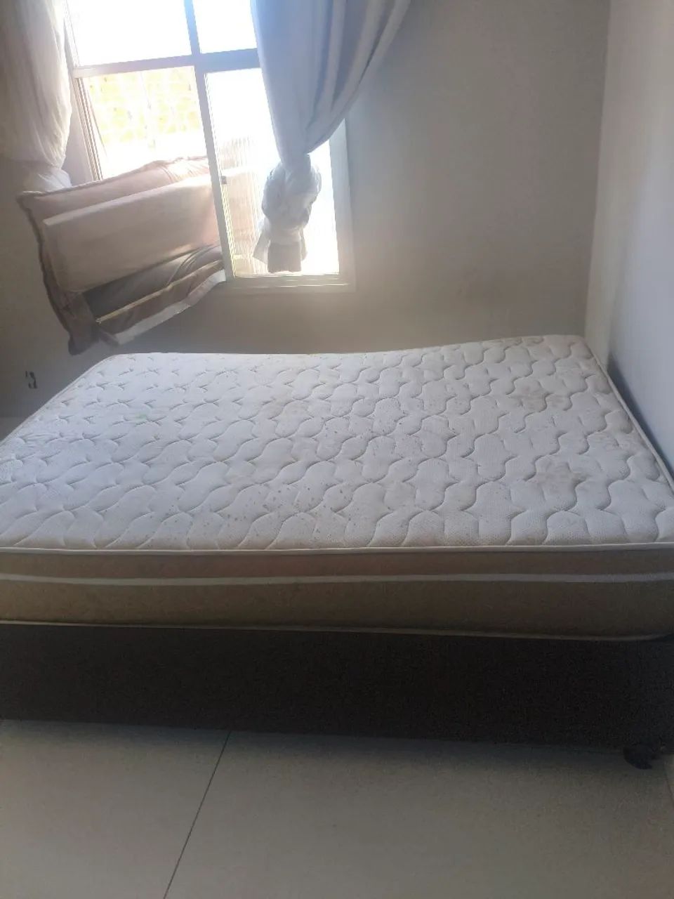 Cama box