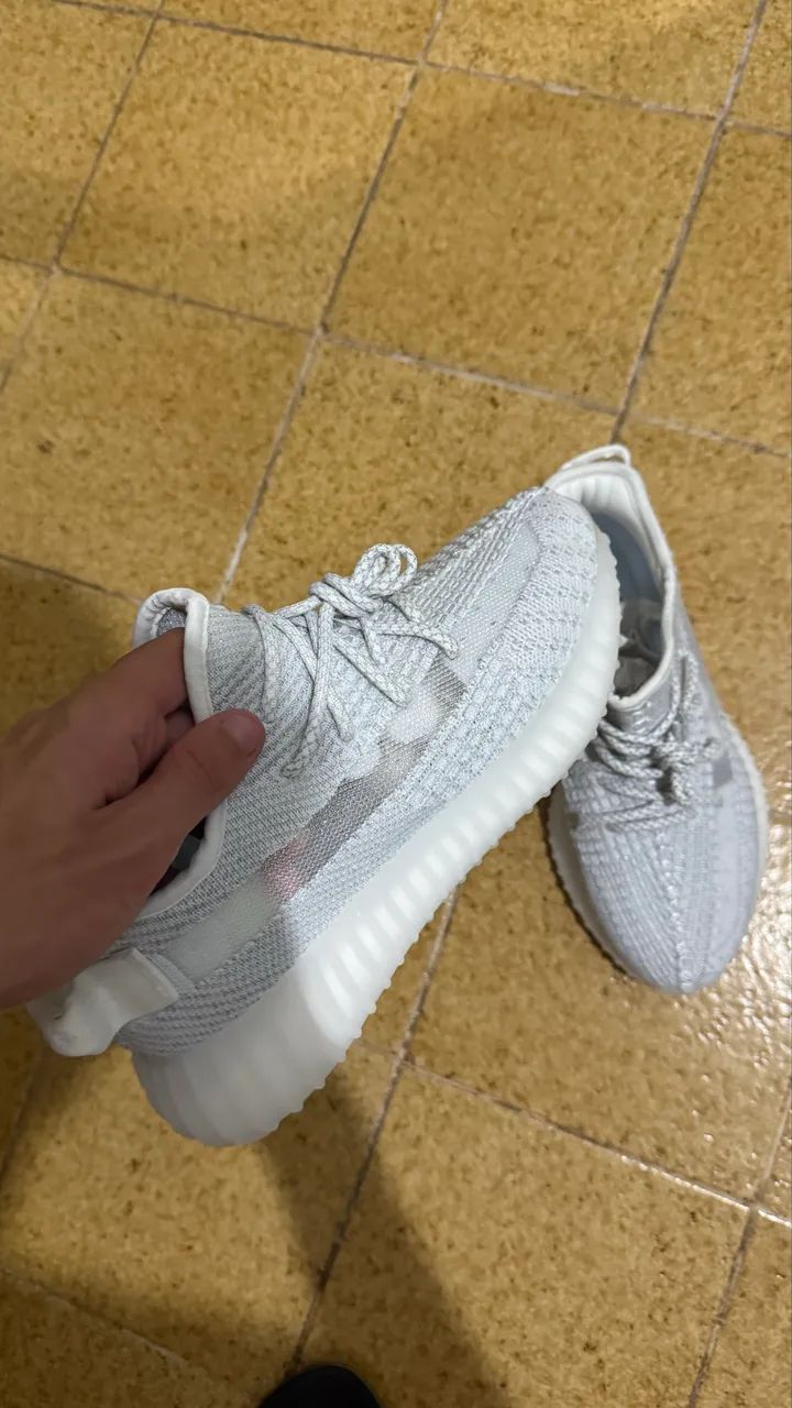 Yeezy 350v2 TAM:40 (réplica) nunca usado - Foto 3