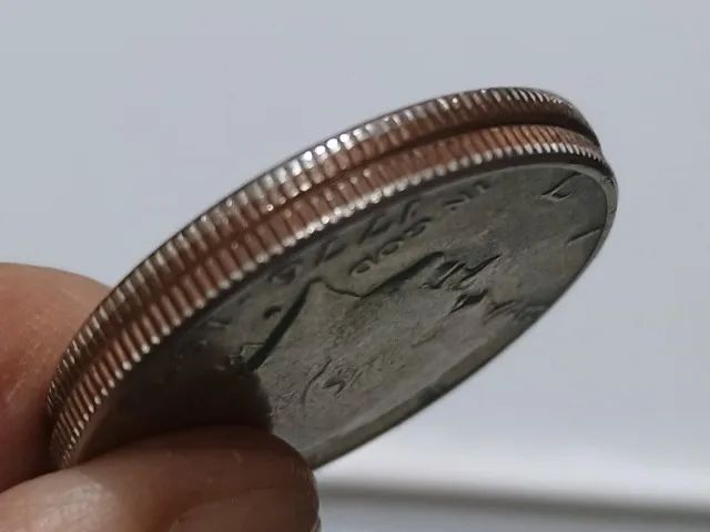 Lote com 2 Moedas de Meio Dólar 1971-d e 1976-d MBC - Foto 2