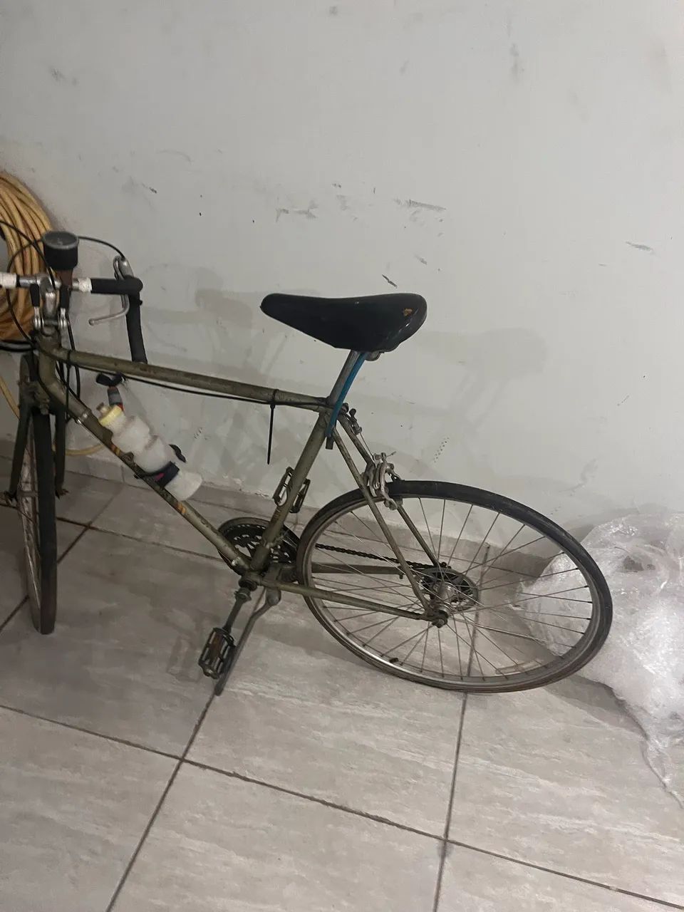 Vendo bicicleta antiga