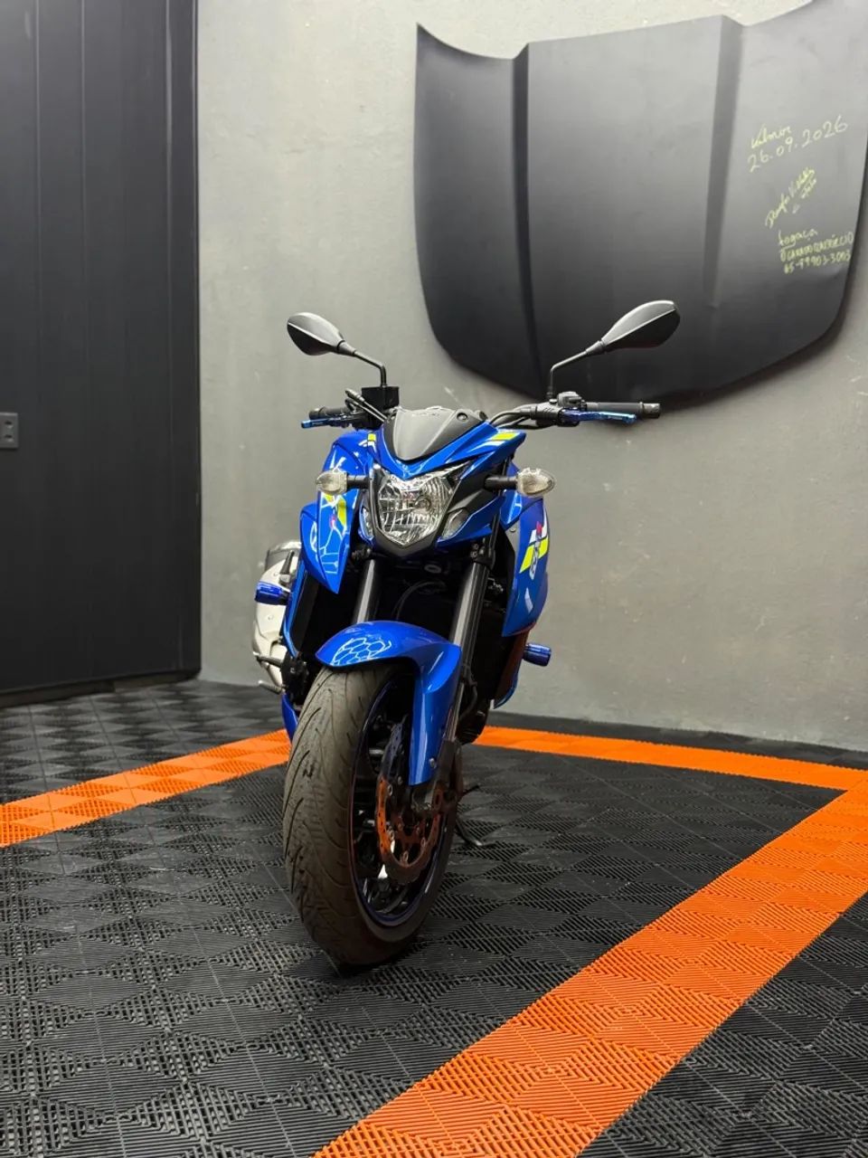Suzuki GSX 750 - Foto 2