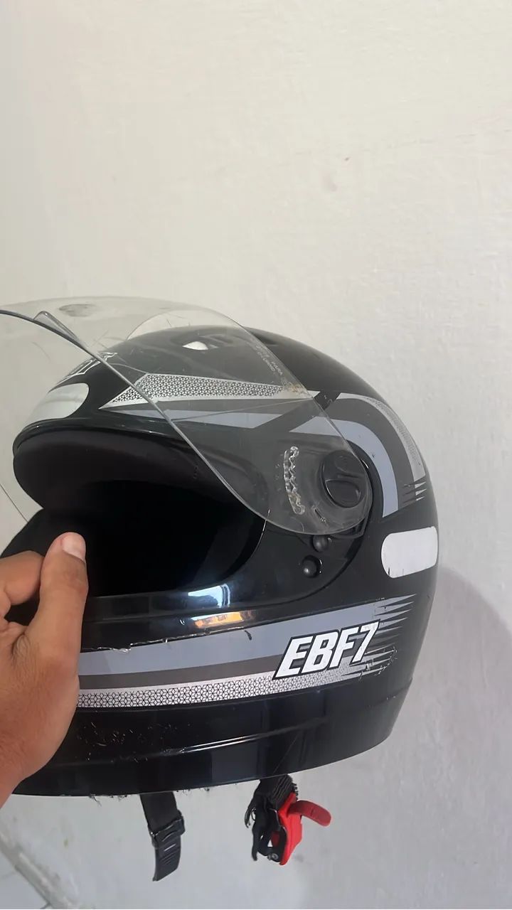 Capacete fechado 