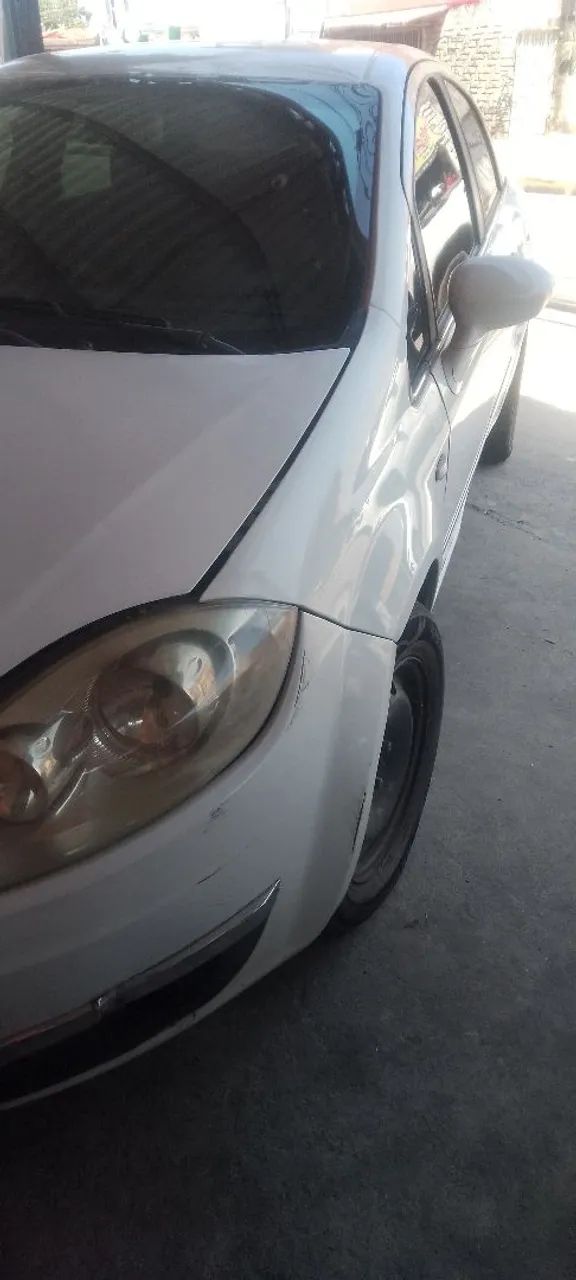 Fiat Linea Essence 1.8 Flex 16V 4P 2016