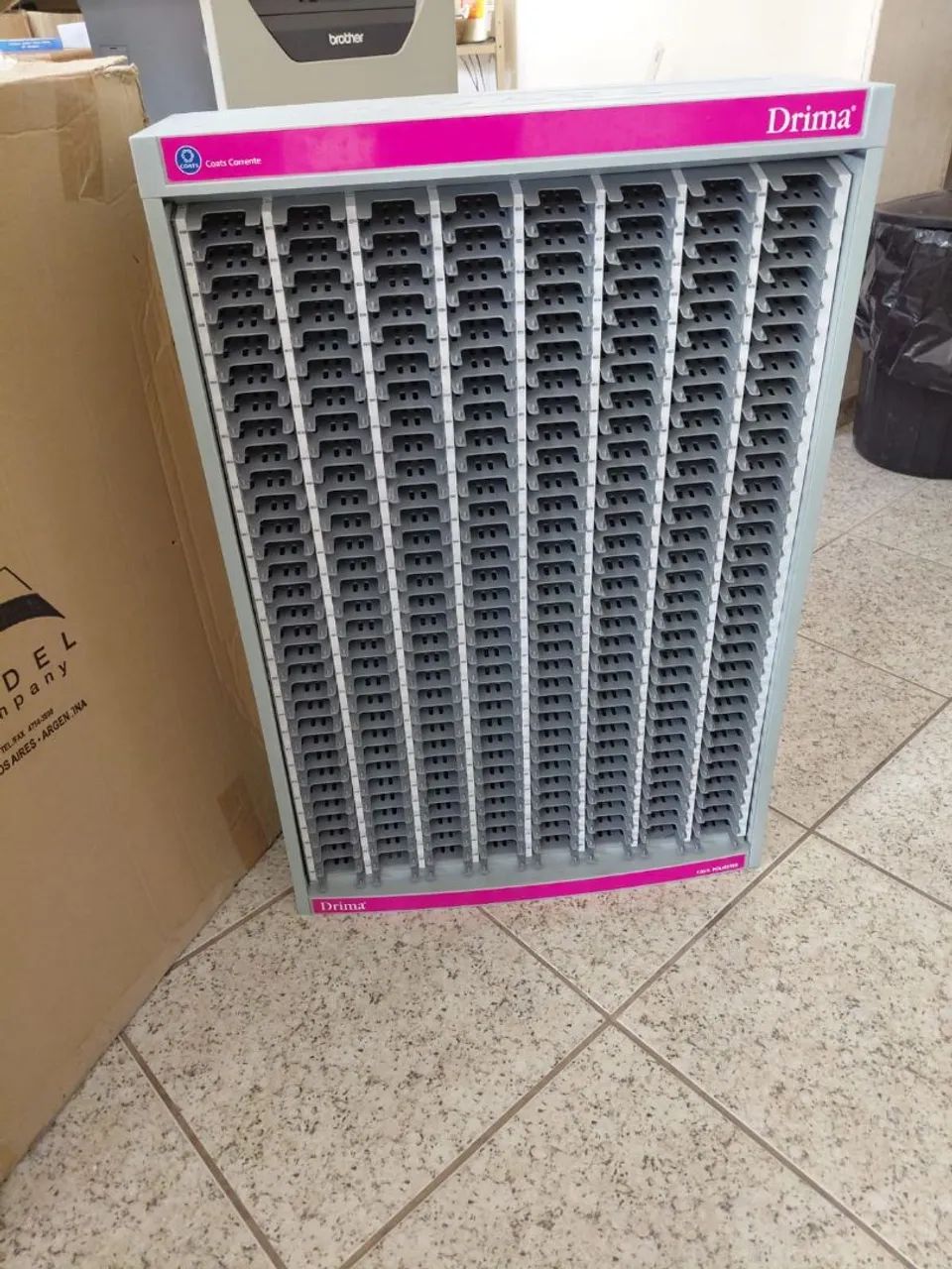 expositor  linhas drima para costura