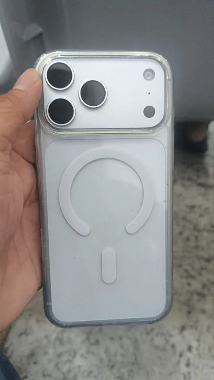 iPhone 17 pro Max branco 