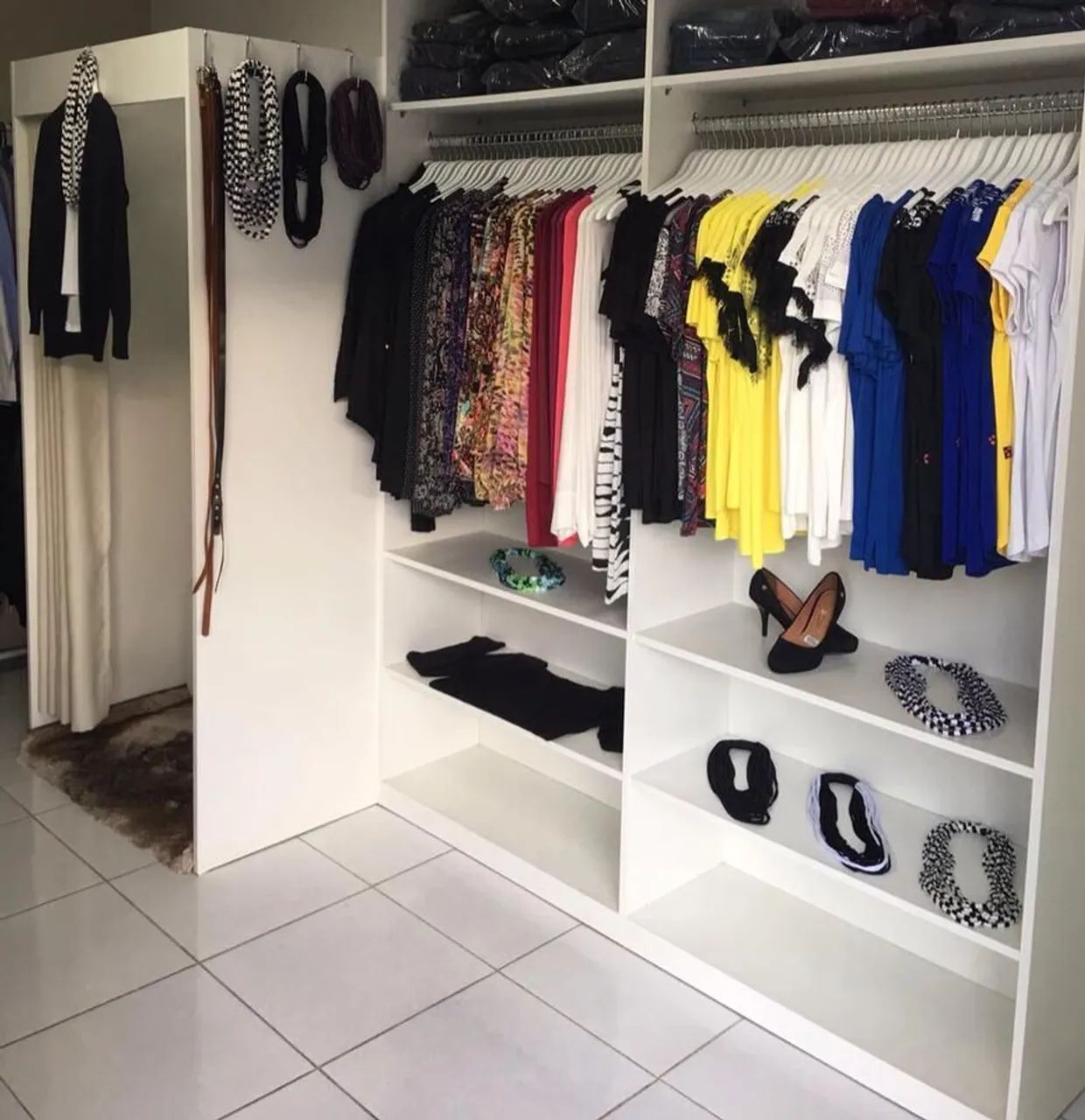 Lote Roupas femininas Novas 100 peças 