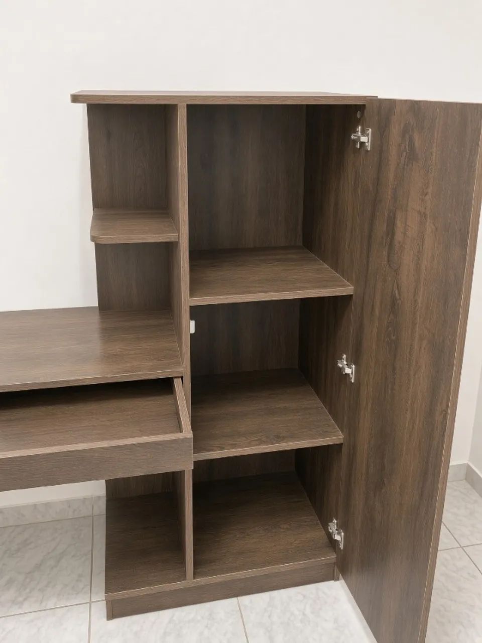 Escrivaninha com armário MDF amadeirado - Foto 2