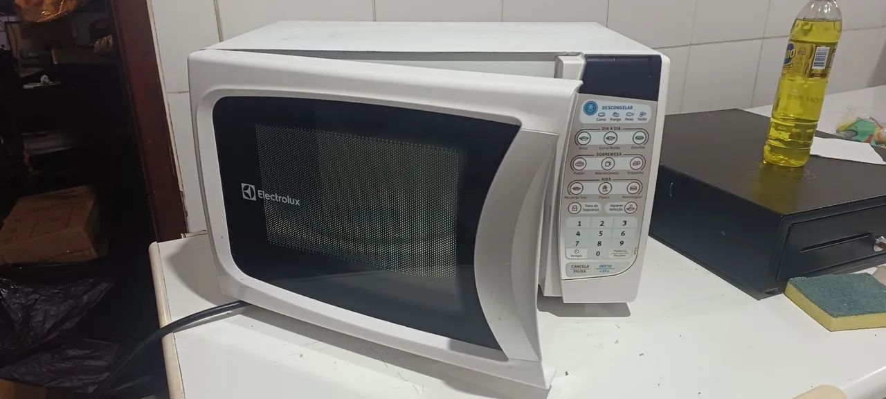 Micro-ondas Electrolux funcionando bem - Foto 3