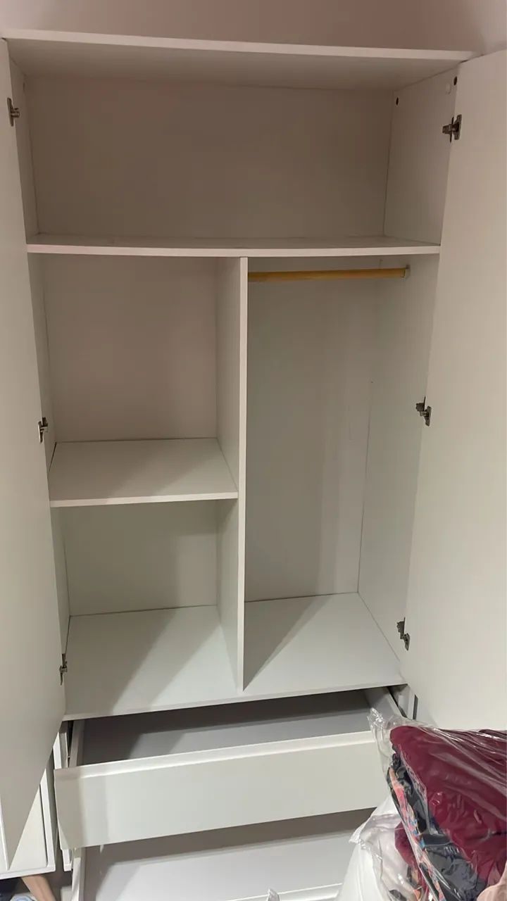 Vendo guarda roupa + cômoda 