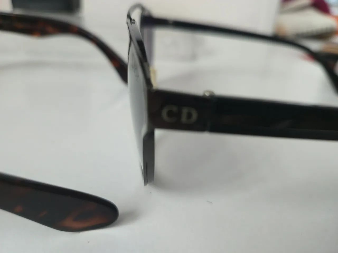 3 Óculos de Sol Premium (Estojos Inclusos) - Desapego - Foto 3