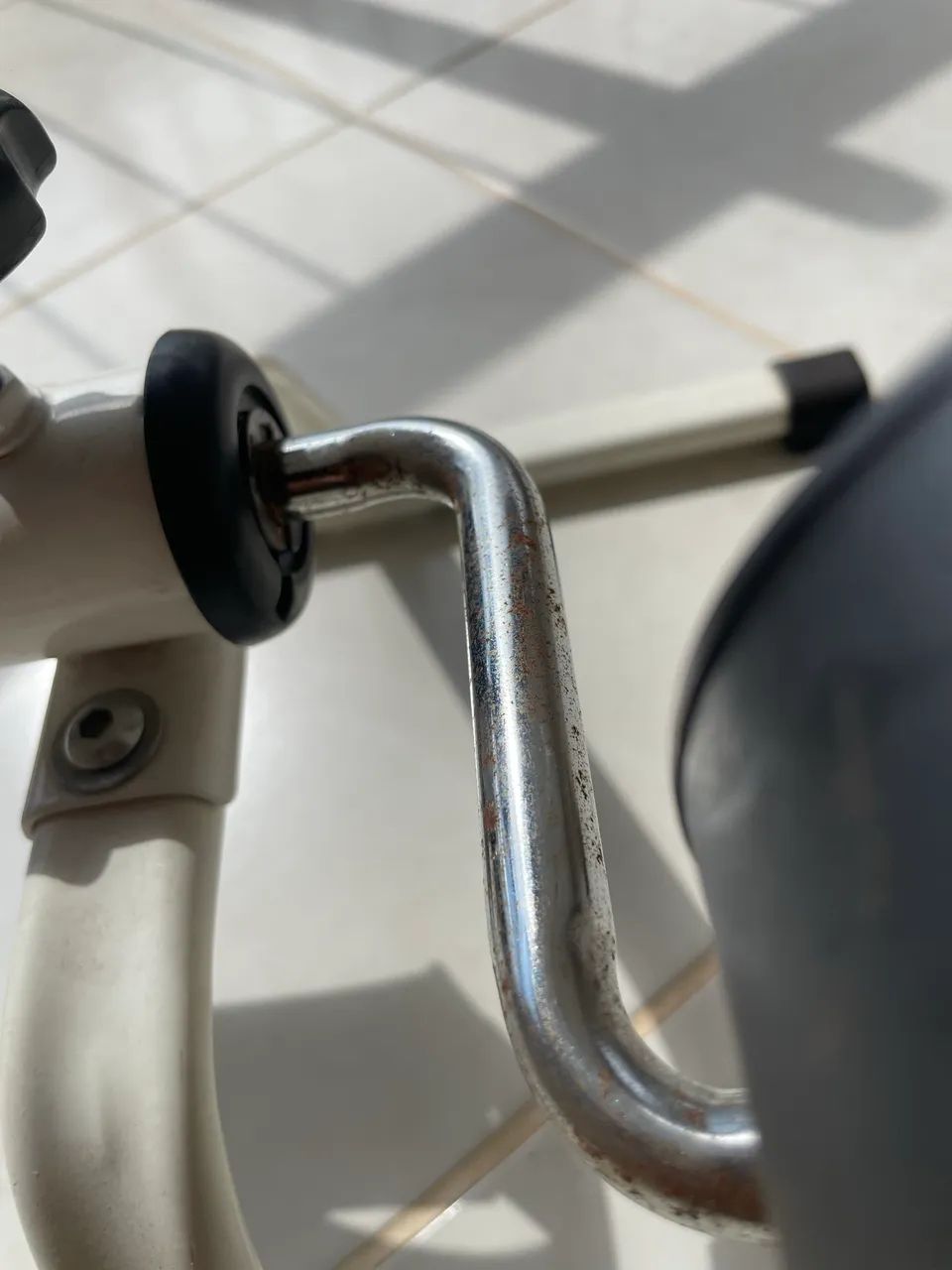 Mini Bicicleta Ergométrica Portátil para Braços e Pernas - Foto 3