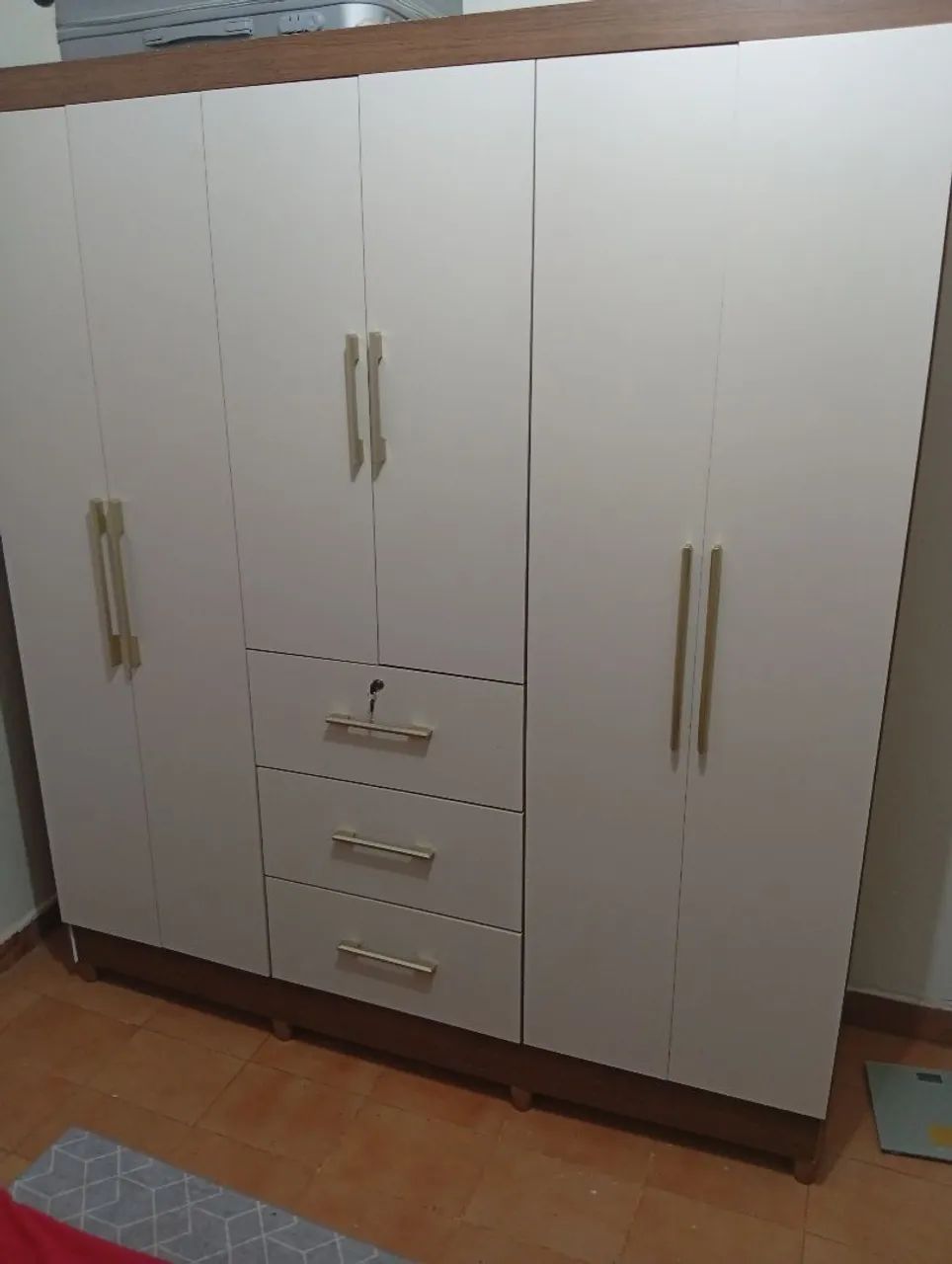 Vendo guarda roupa de casal 