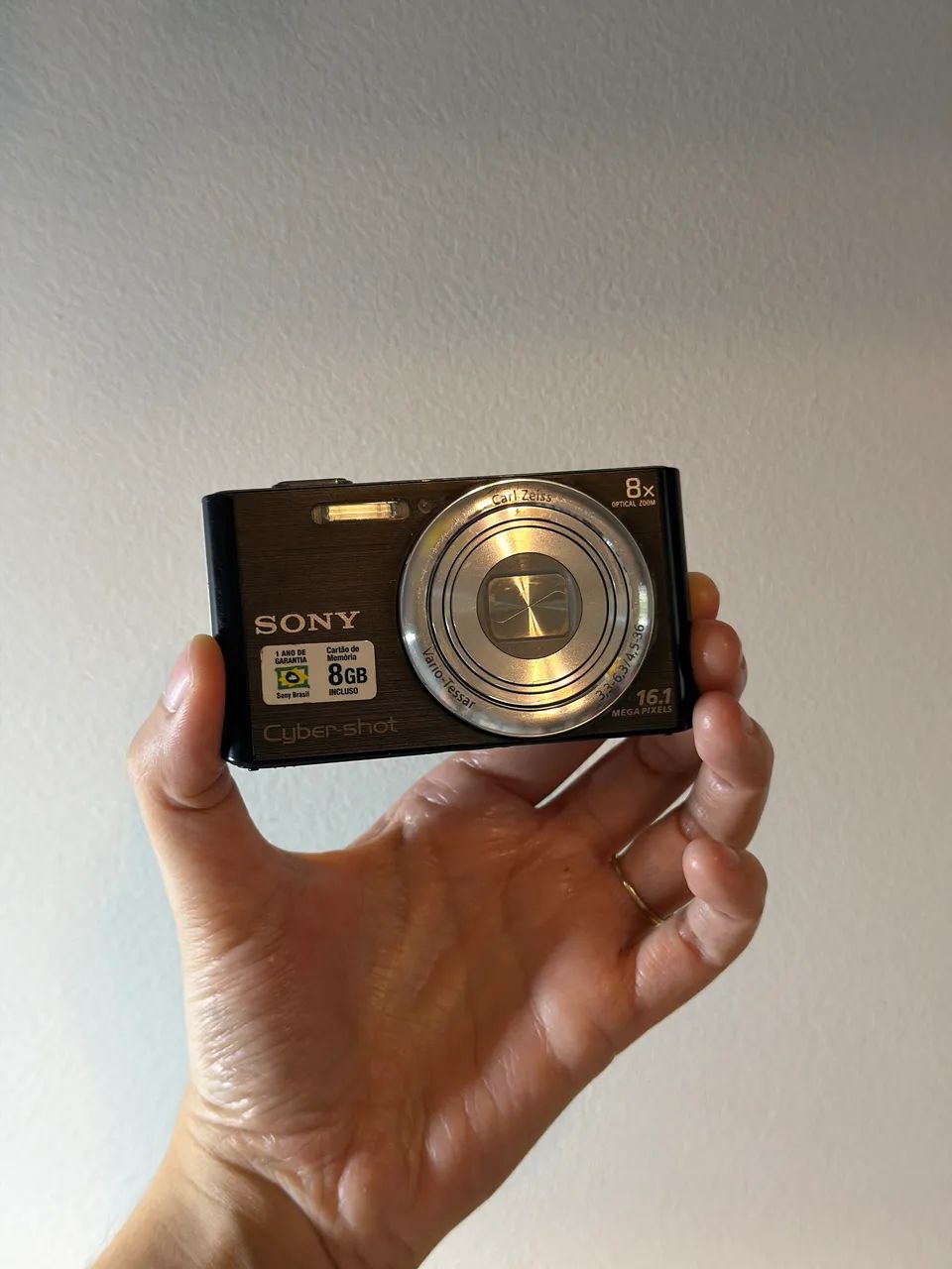 Sony Cybershot DSC-W730 - 16.1 MP e zoom de 8x - Câmeras e