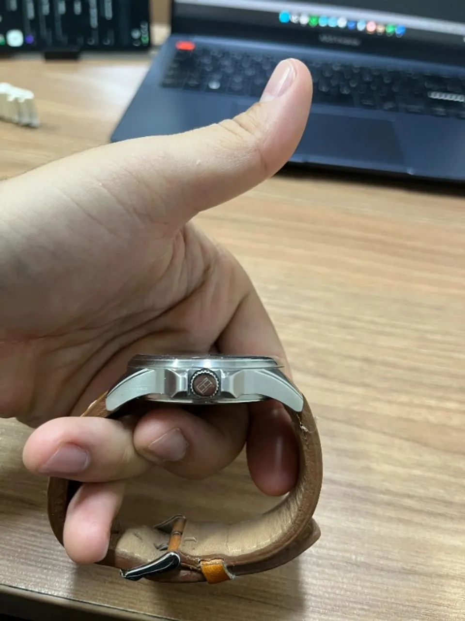 Relógio Tommy Hilfiger 44mm - Foto 5