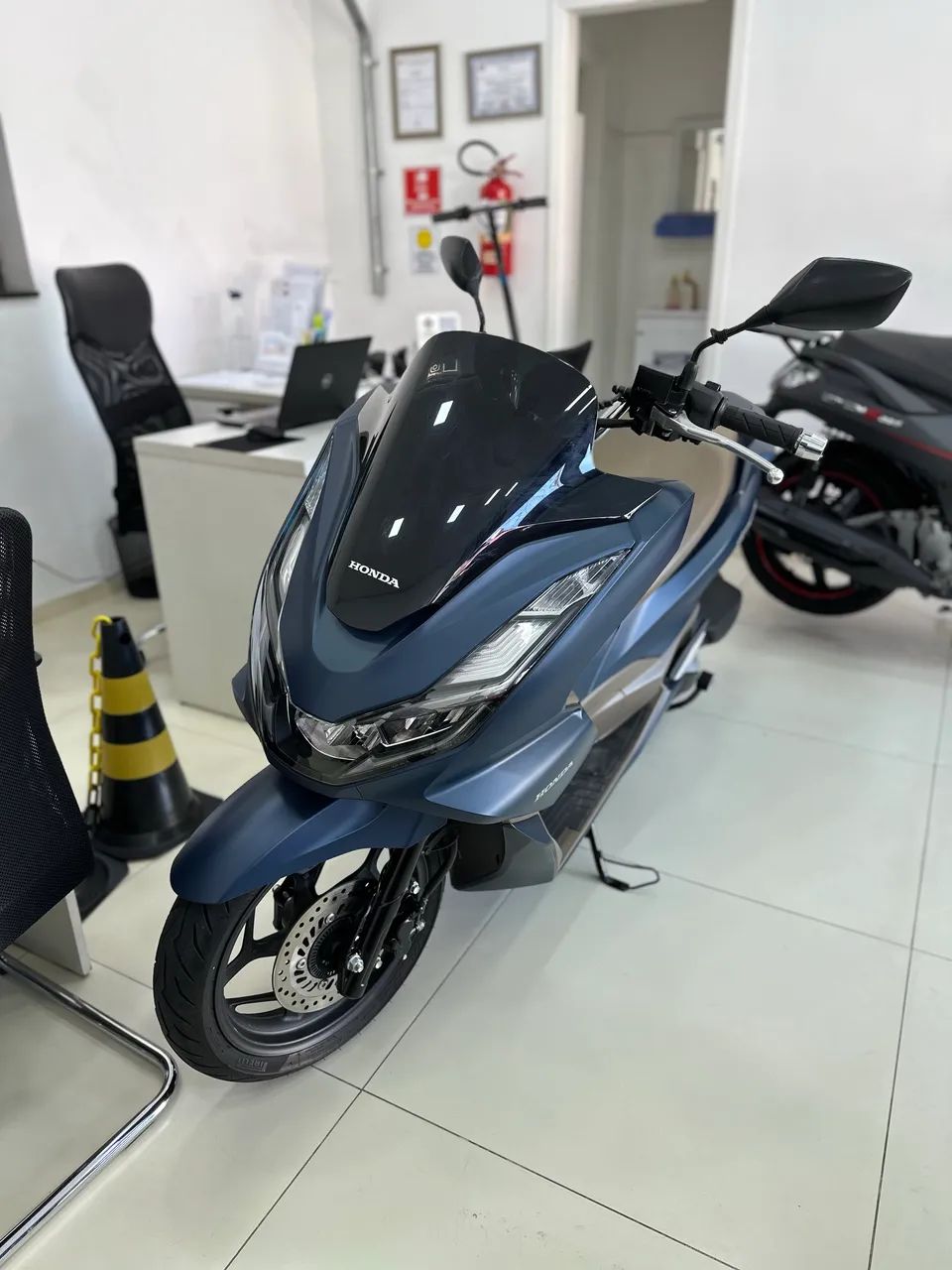 HONDA PCX  160  ABS 2023 IMPECÁVEL  - Foto 2