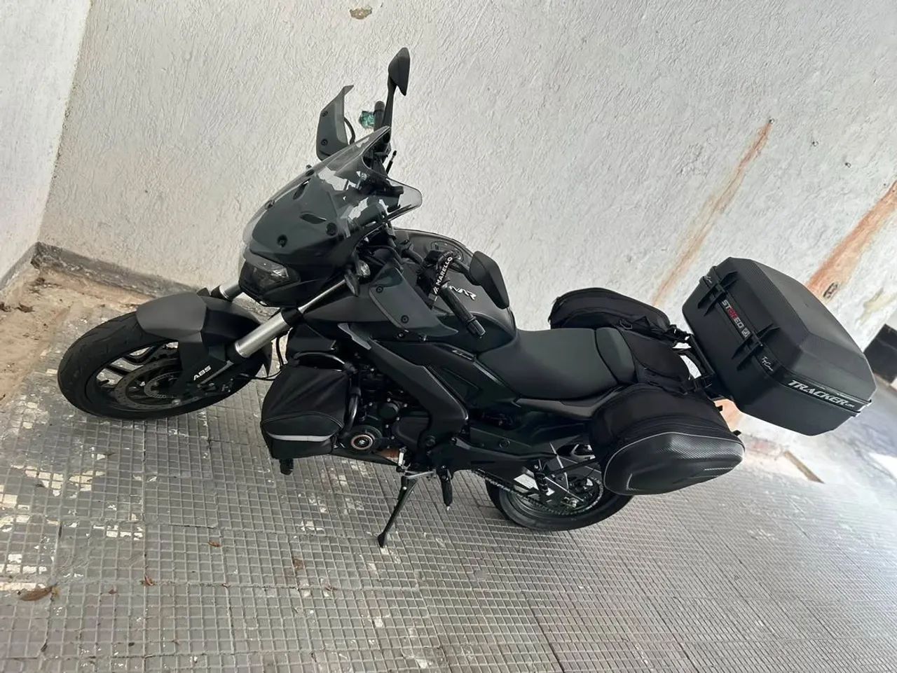 Dominar 400 2025