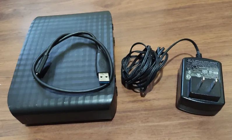 HD case externo de 1 TB expansível até 5tb samsung. 
