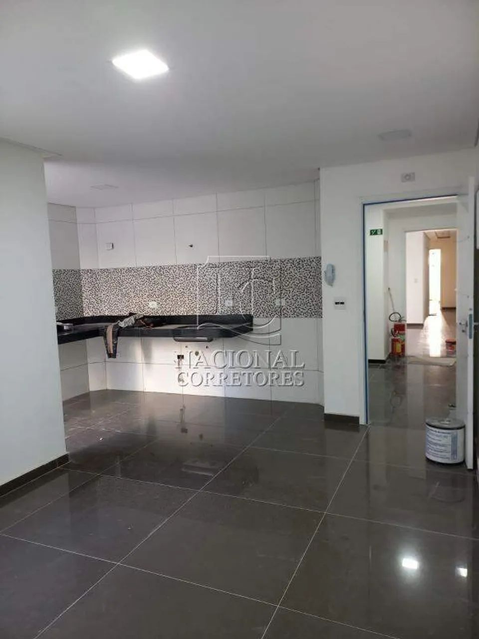 Apartamento sem condomínio com 3 dormitórios, 1 suíte, 2 vagas - Elevador. - Foto 2