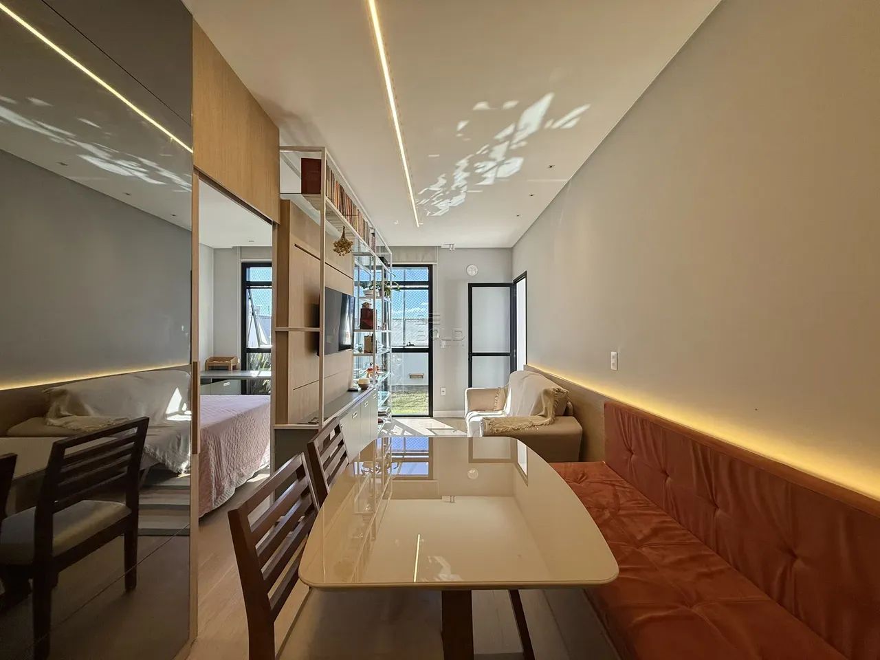 Apartamento com terraço em Coqueiros - Foto 4