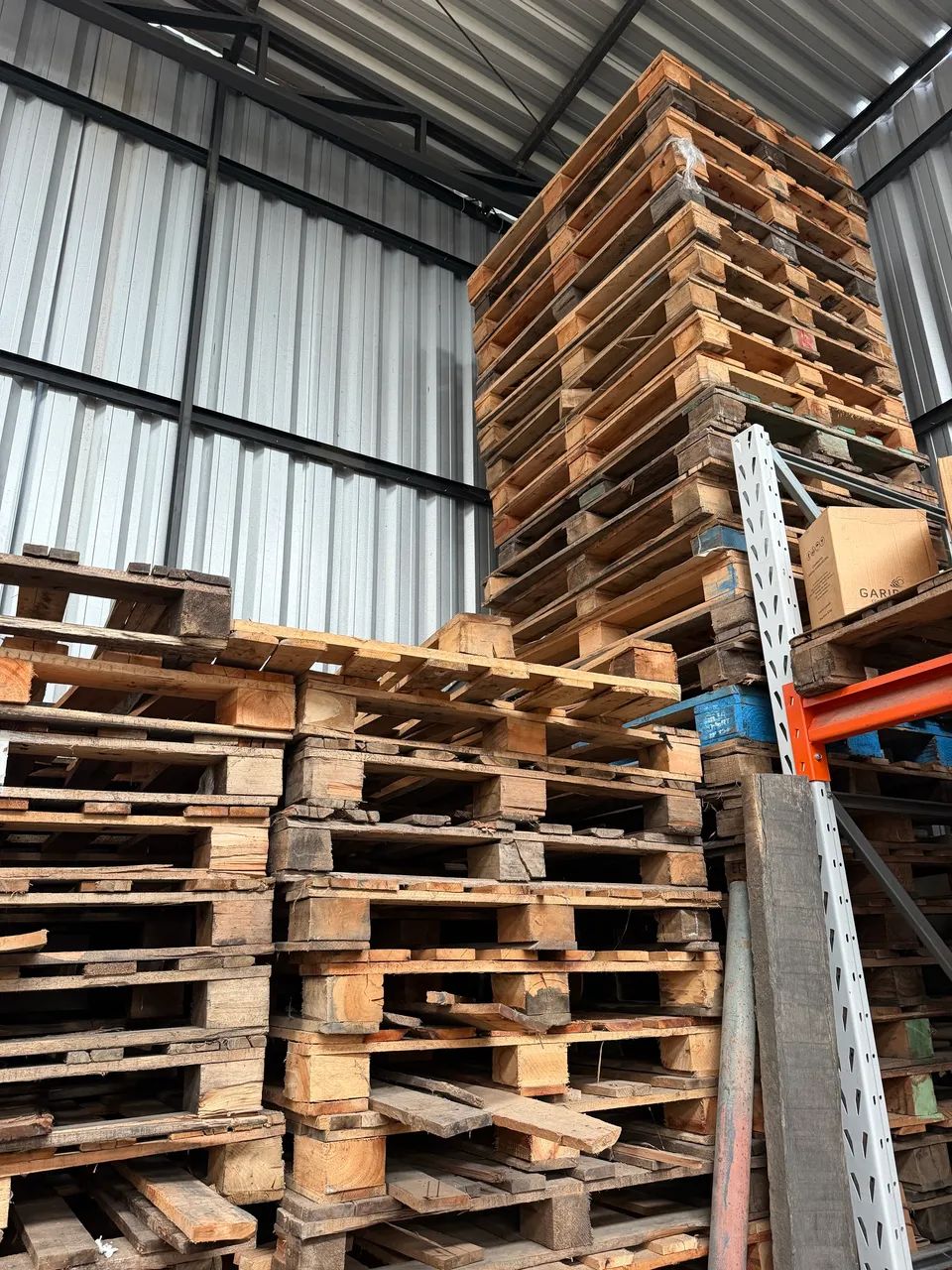 Pallet PBR de madeira 
