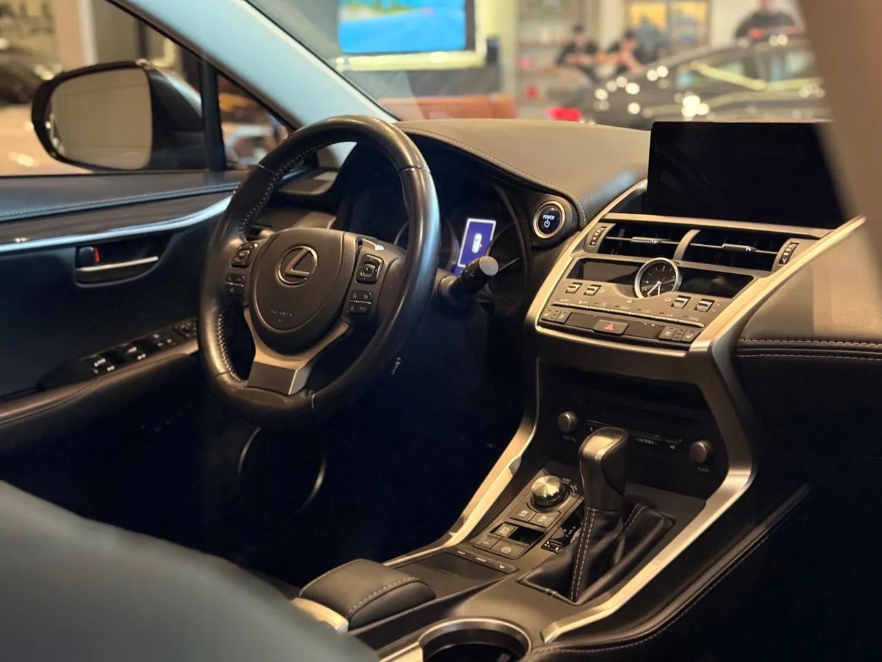 Lexus NX-300 H F-sport 2.5 16V Aut., foto 10 de 16
