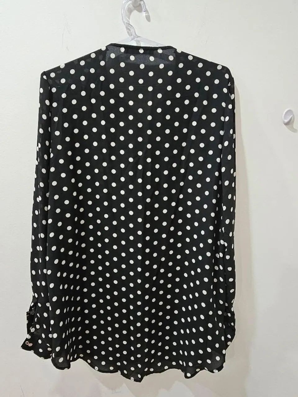 Camisa Preta com Poá Makenji Tamanho M - Foto 3