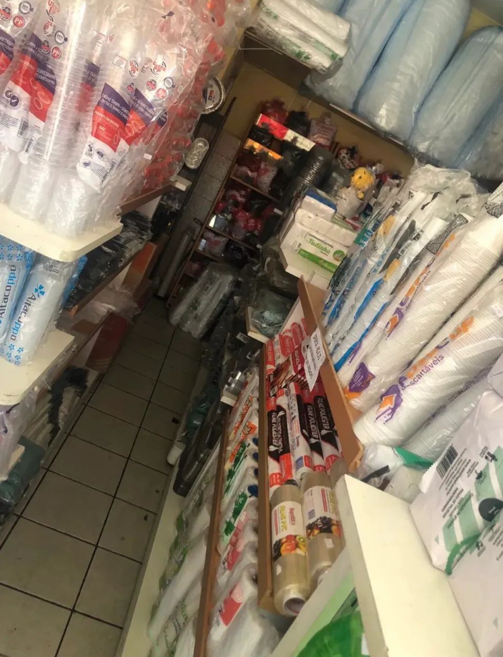 Gôndolas a Venda - Loja Fechada !! - Foto 2