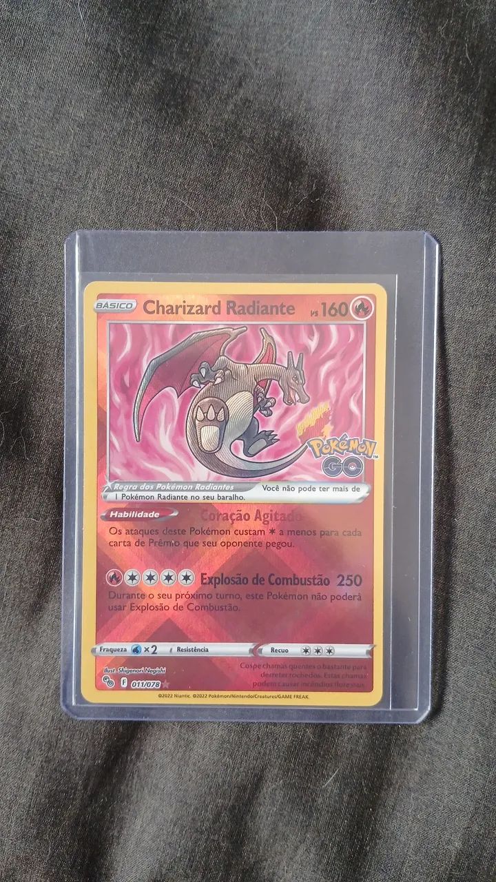 Carta pokemon charizard 