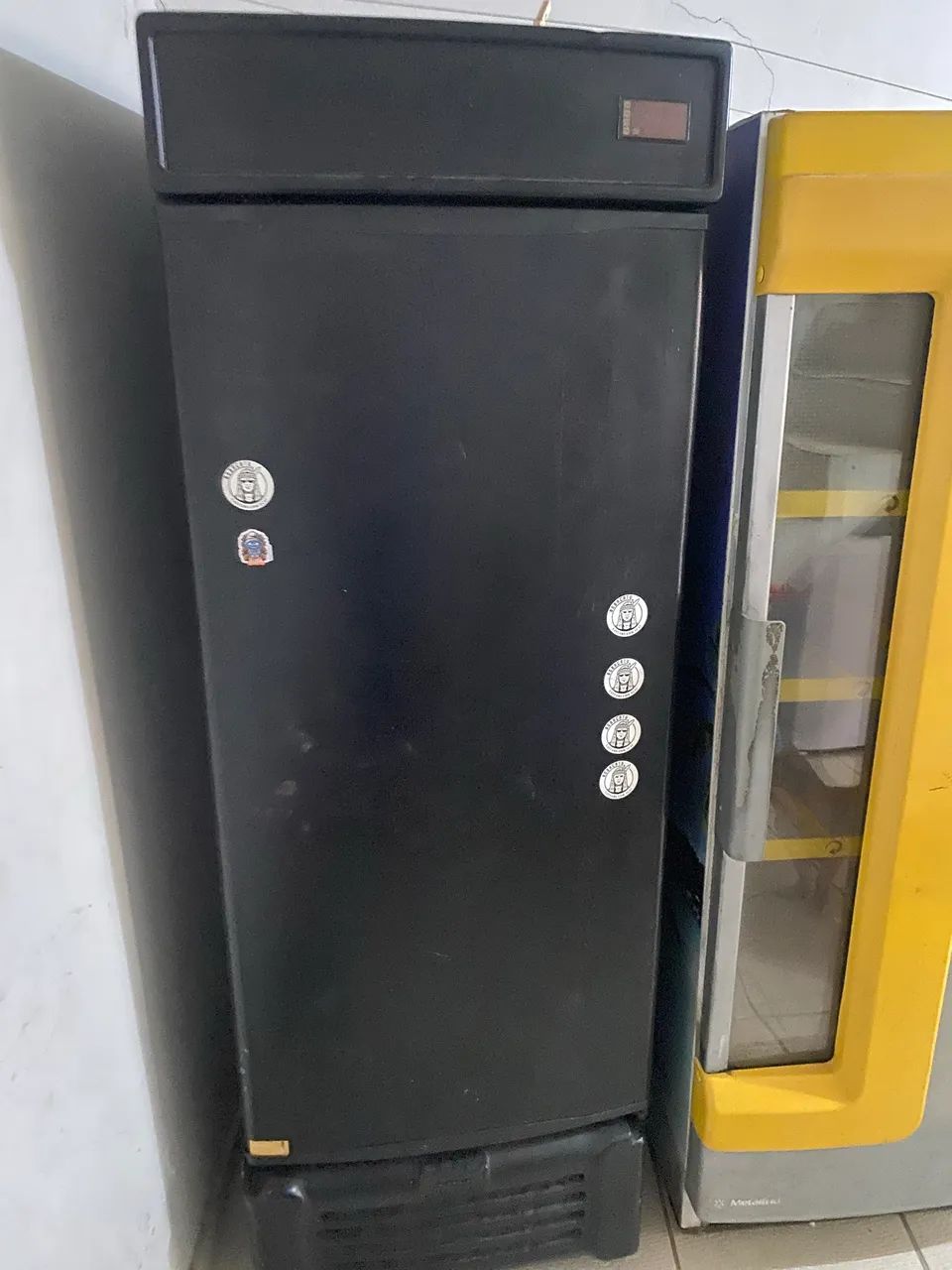 Vendo 2 cervejeiras, top para trabalhar! - Foto 2