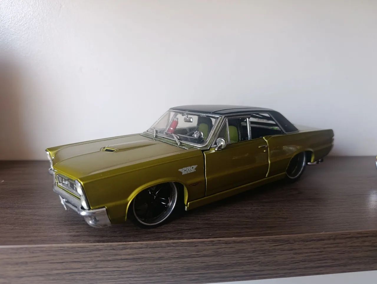 1/18　 65 ポンテアック　GTO 　カスタム Maisto 1:18 Pontiac GTO 1965 Pro Rodz Verde - Brinquedos e Jogos