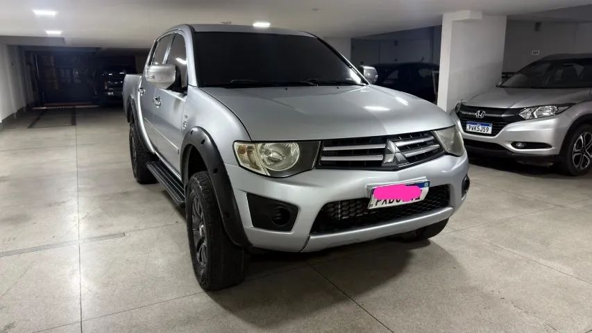 Mitsubishi L200 L200 Triton GLS 3.2 CD TB Int.Diesel Mec 2016