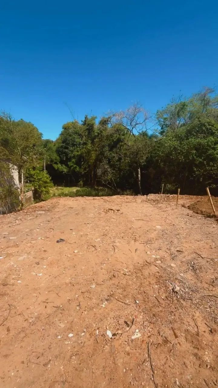 Lote/Terreno para venda possui 654 metros quadrados