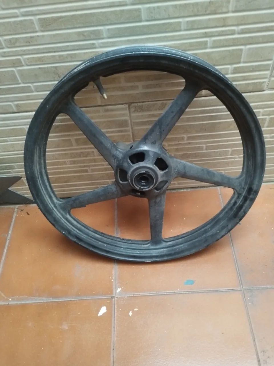 Roda dianteira Factor 150