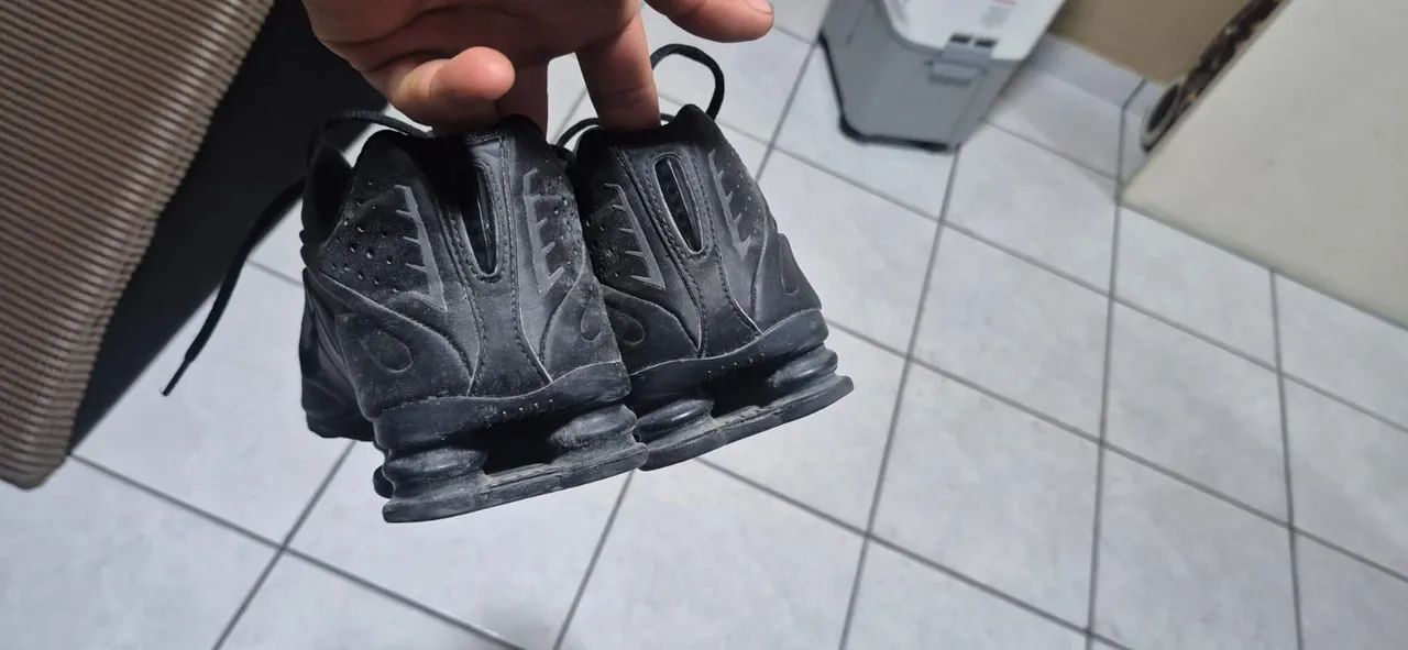 Nike shox r4 preto  - Foto 3
