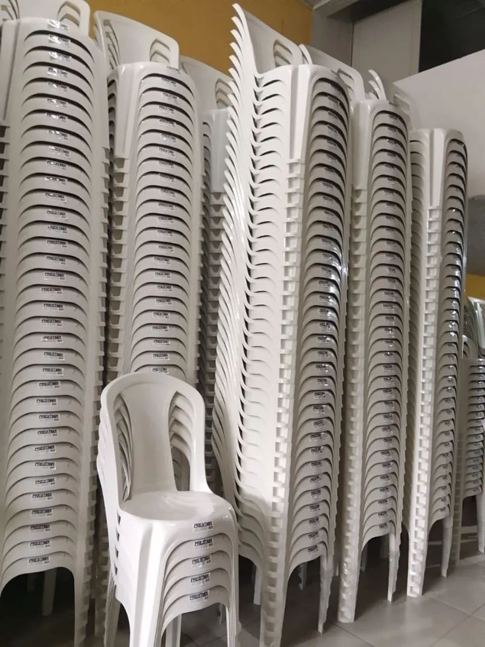 Promoção cadeiras e mesas