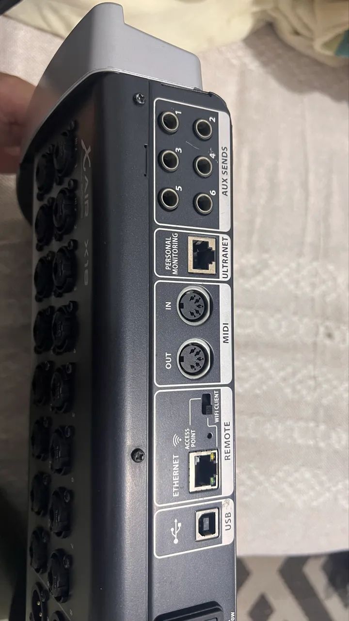 Behringer X18 - Foto 2