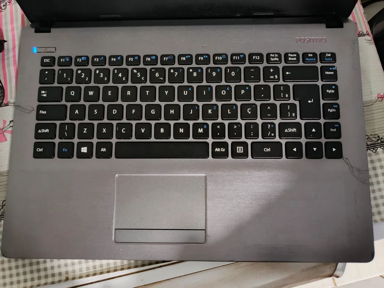 Notebook positivo com 4gb memória, ssd, teclado ok, Bat ok, carregador.  - Foto 2