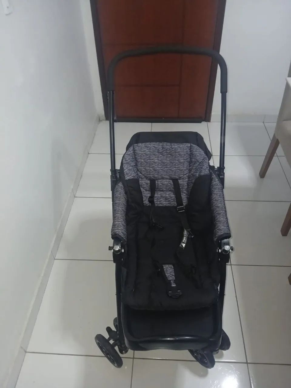 Vendo carrinho de bebe pouco usado<br>R$ 400,00 - Foto 3