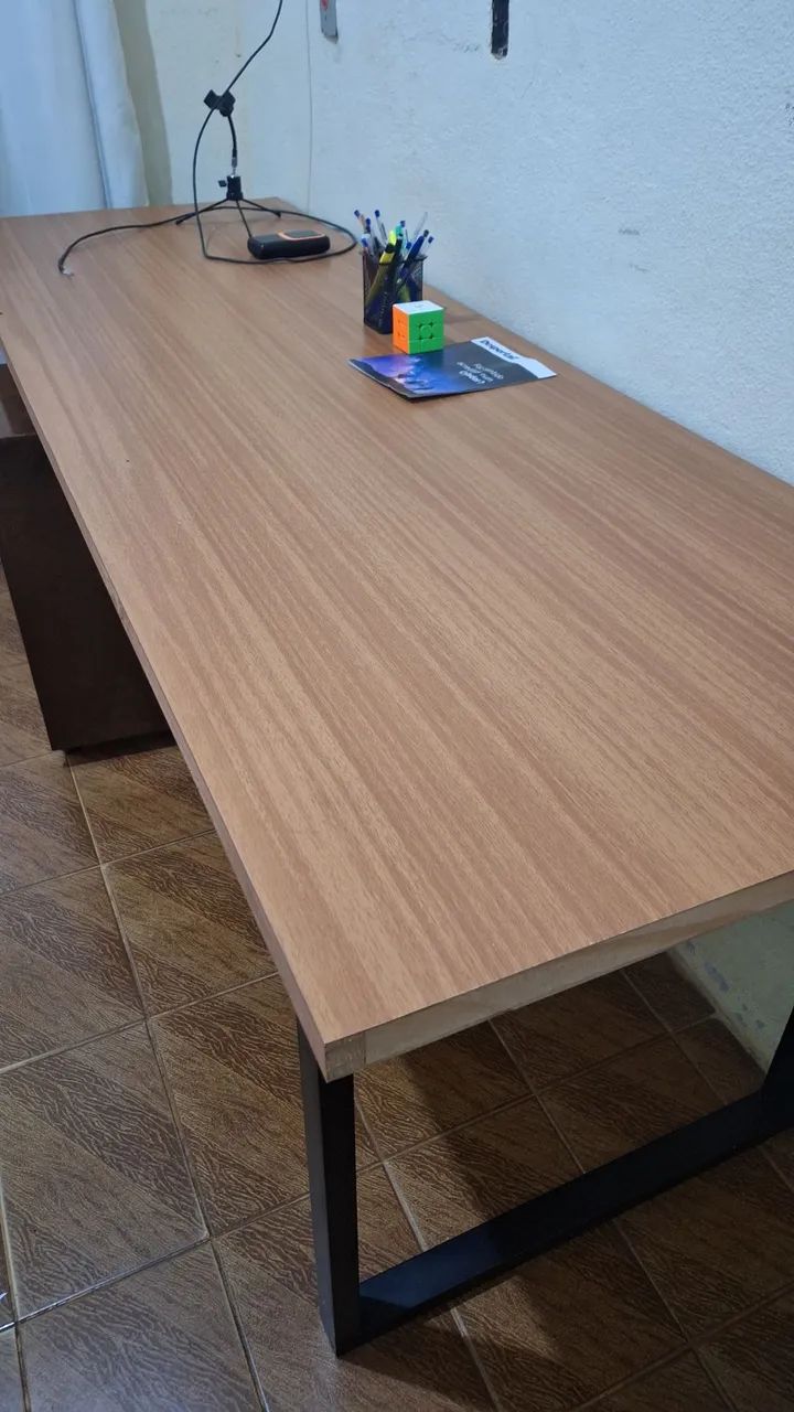 Mesa grande e resistente 65569104692099123