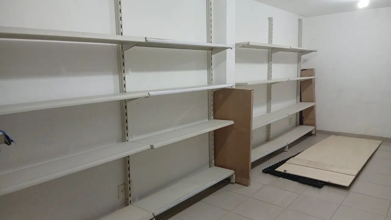 Jogo de prateleiras tipo gôndola 11 metros