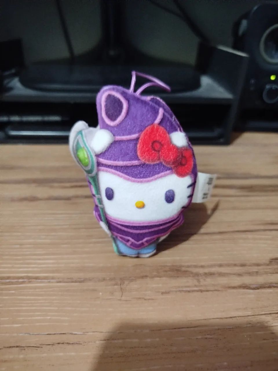 Pelucia McDonalds - Sanrio - Hello Kitty / Mago Negro - Yu gi oh 