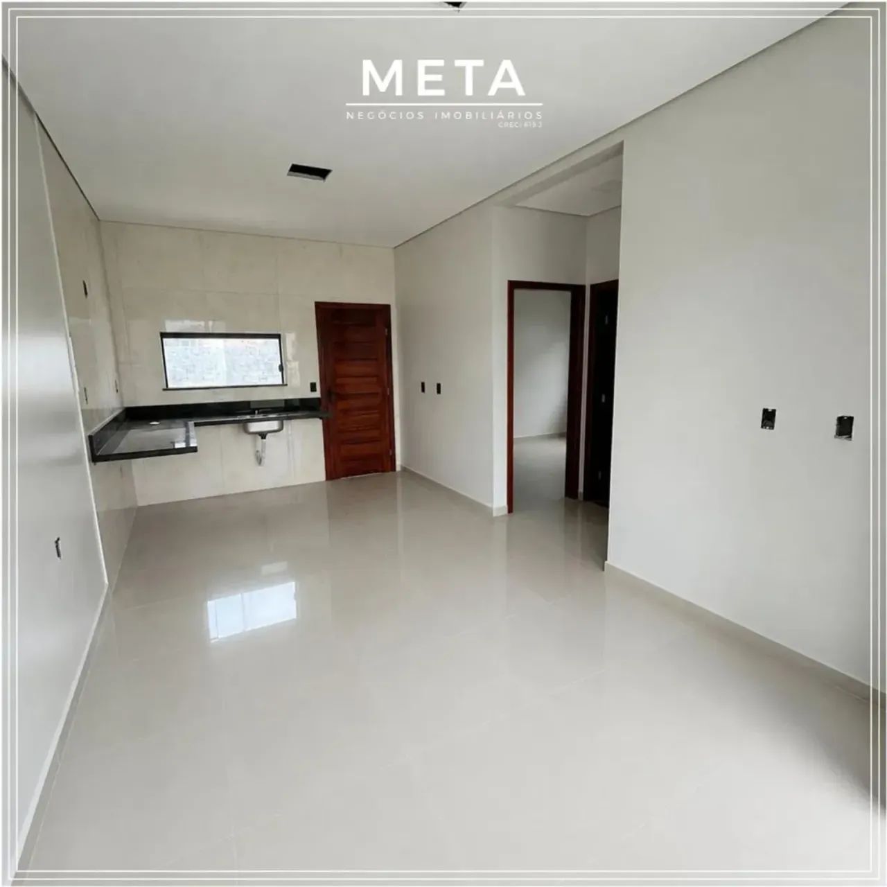 VENDE-SE CASA COM EXCELENTE ACABAMENTO NO BAIRRO CIDADE SATÉLITE - Foto 2