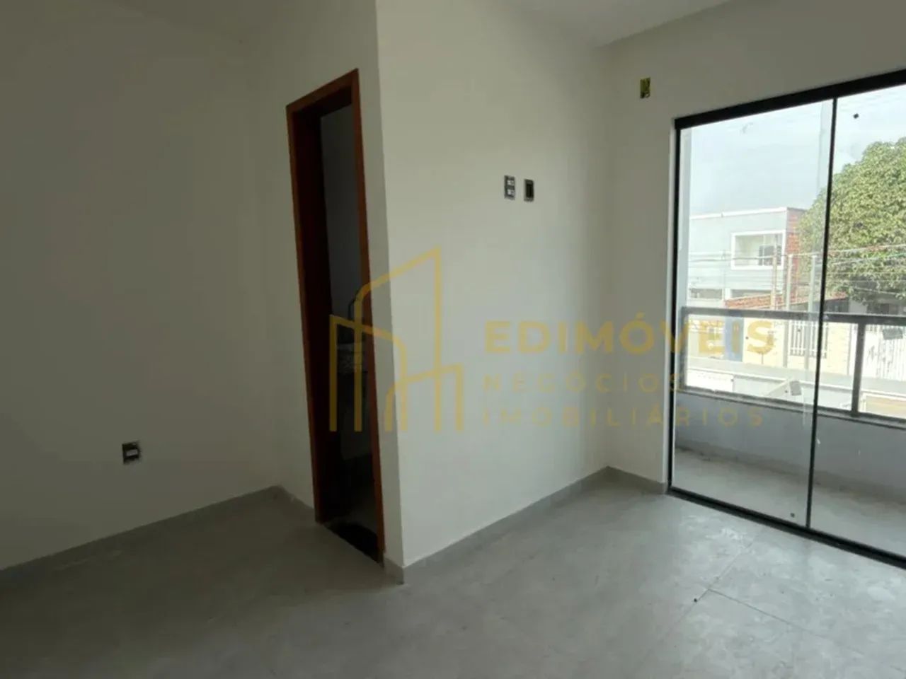 Sensacional casa duplex com varanda e quintal em São Francisco! - Foto 2