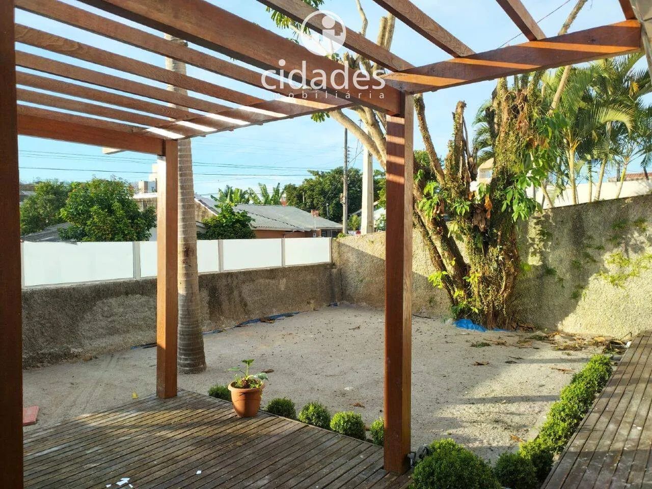 Casa residencial à venda em Florianópolis (Capoeiras) | 4 quartos | 138 m² | Área externa  - Foto 4